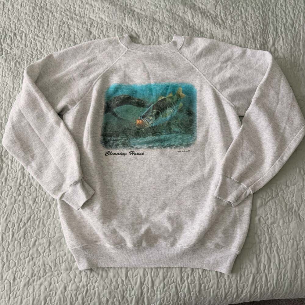 Vintage 90s Randy McGovern 95 Cleaning House Fish Bass Fishing Sweatshirt XL